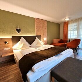 Doppelbett im G�stezimmer des Gasthaus goldener Engel